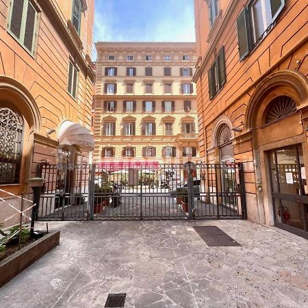Ricettiva Risorgimento San Pietro E Musei Vaticani Roma Exterior foto